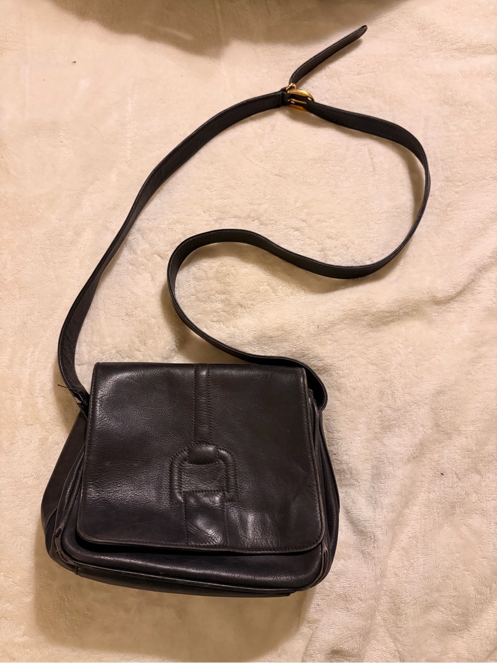 GUCCI Classic Black Leather Crossbody Bag
